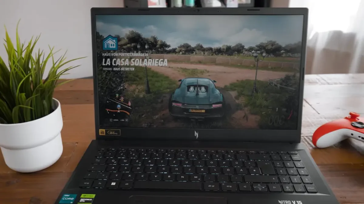 Acer Nitro V Gaming Laptop Review (2025): Is the RTX 4050 Worth It at Under $1,000? 6 Acer Nitro V ANV15 Display