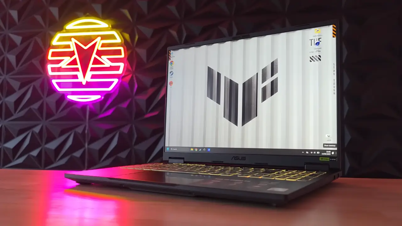 Asus ROG Strix G16 (2025) G615JMR - Design