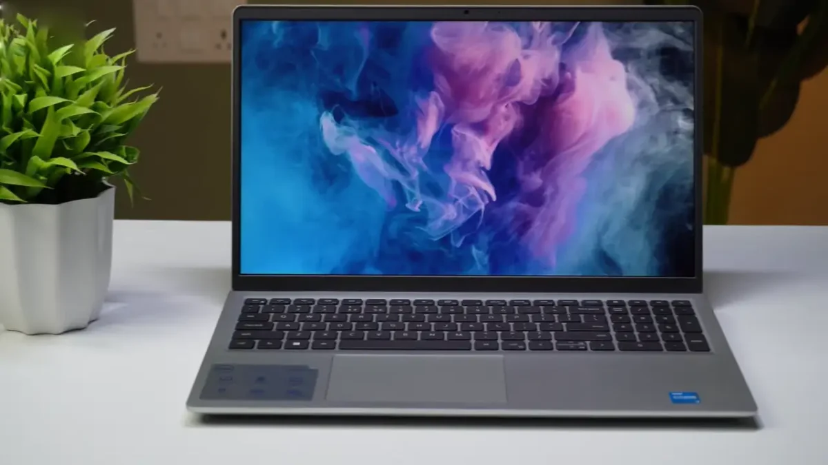 Dell Inspiron 15 3530 - Display