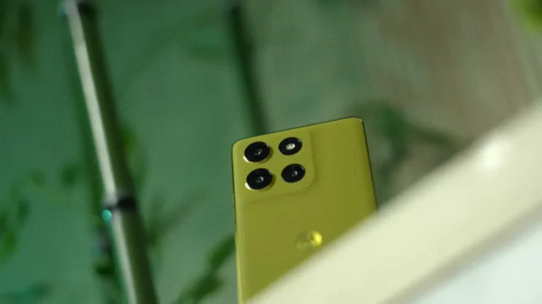 Moto G86 - Design and Build